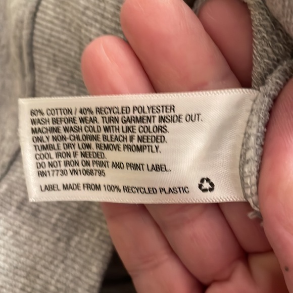 Cat & Jack Heart Sweatshirt - Size 4T - Picture 9 of 10